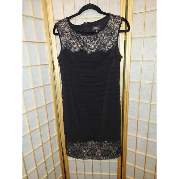 Adrianna Papell Size 8 Love Riche Halter Neck swing Black Minidress (lace top an - Picture 1 of 3